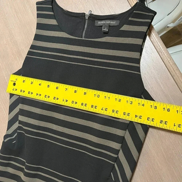 Women’s Banana Republic Dress Size 2 - Picture 8 of 9